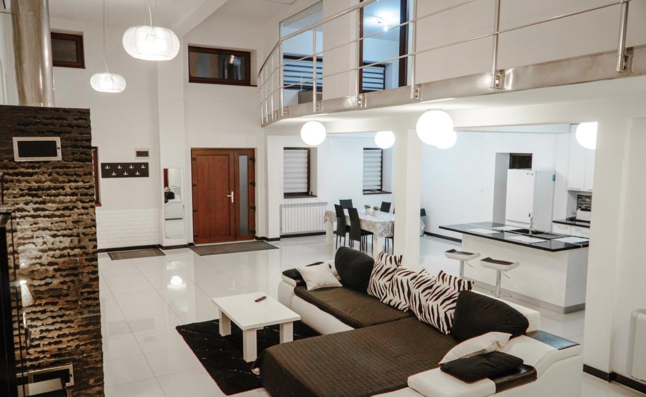 Vila Carolina Apulum Villa Alba Iulia Buitenkant foto