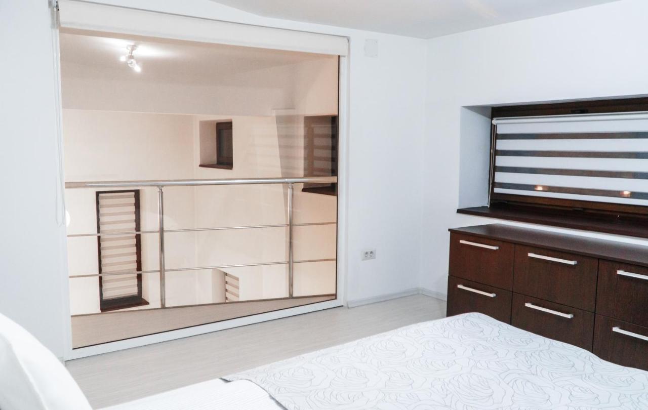 Vila Carolina Apulum Villa Alba Iulia Buitenkant foto
